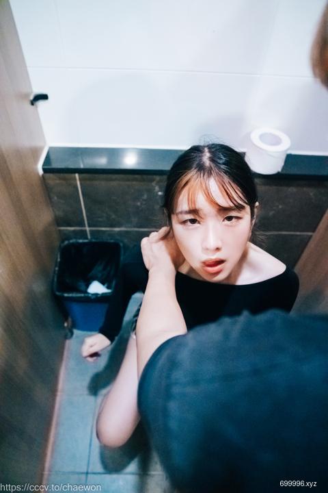  SonSon (손손) - Public Toilet - part 01